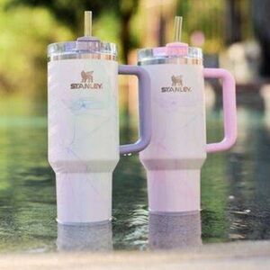 Stanley 40 oz Stainless Steel H2.0 FlowState
Quencher Tumbler Watercolor Dusk